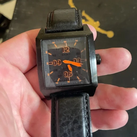 DKNY Watch - Picture 3 of 3